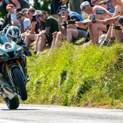 Tourist Trophy: Dépassez vos limites sur deux roues!